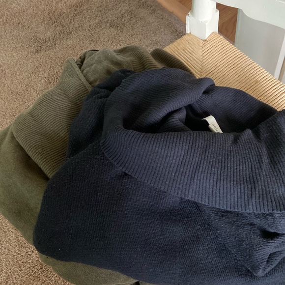 Cowl neck sweaters, Black and dark green. Long great with leggings - Picture 3 of 3